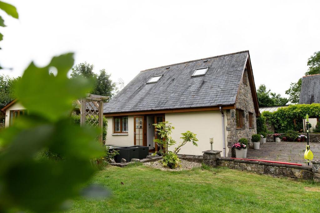 Hotel The Anchorage & The Tackleshed à Llancarfan Chambre photo